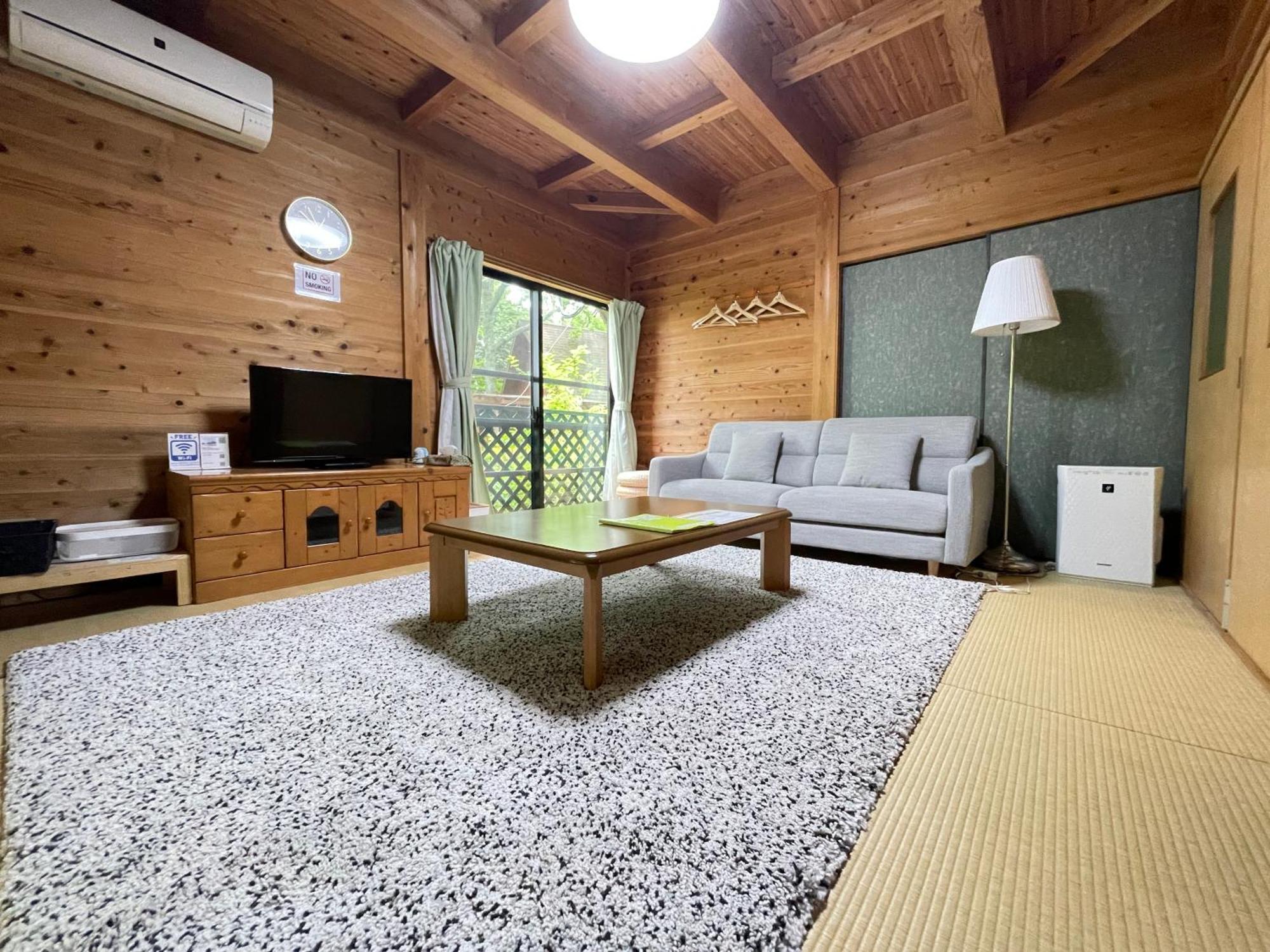 Kurasako Onsen Sakura Villa Minamioguni Bagian luar foto